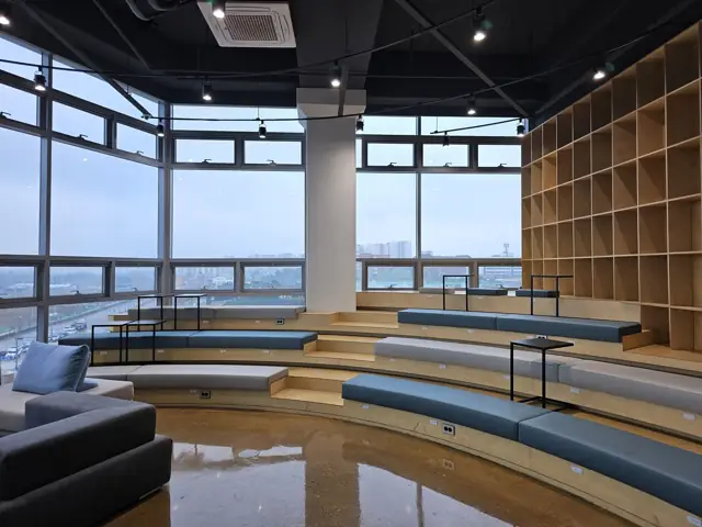 수원 호매실동 지식산업센터 철거 전 라운지