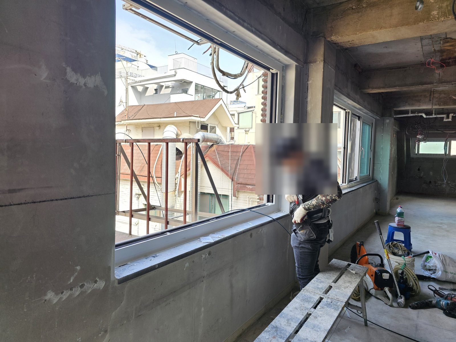 서울 강남구 창문·출입문 컷팅철거 현장 사진 3